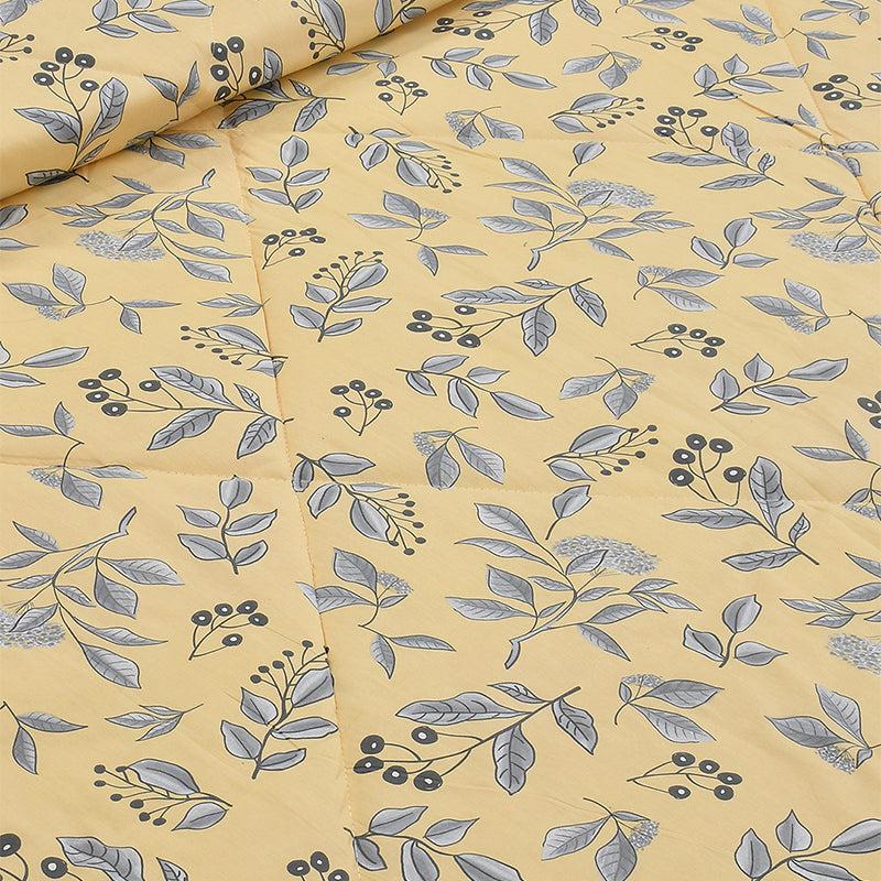 Cruz Floral Cotton Comforter  - 210 GSM media 6