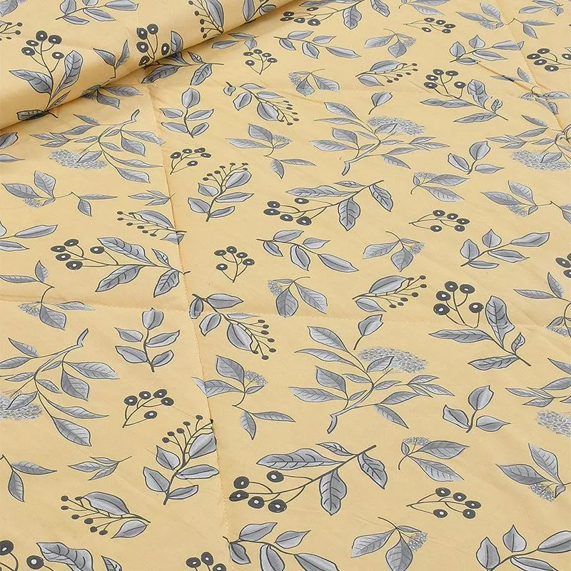 Cruz Floral Cotton Comforter - 210 GSM media 6