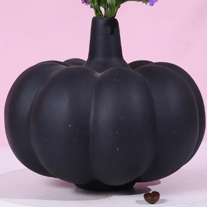 Noir Pumpkin Ceramic Vase media 5
