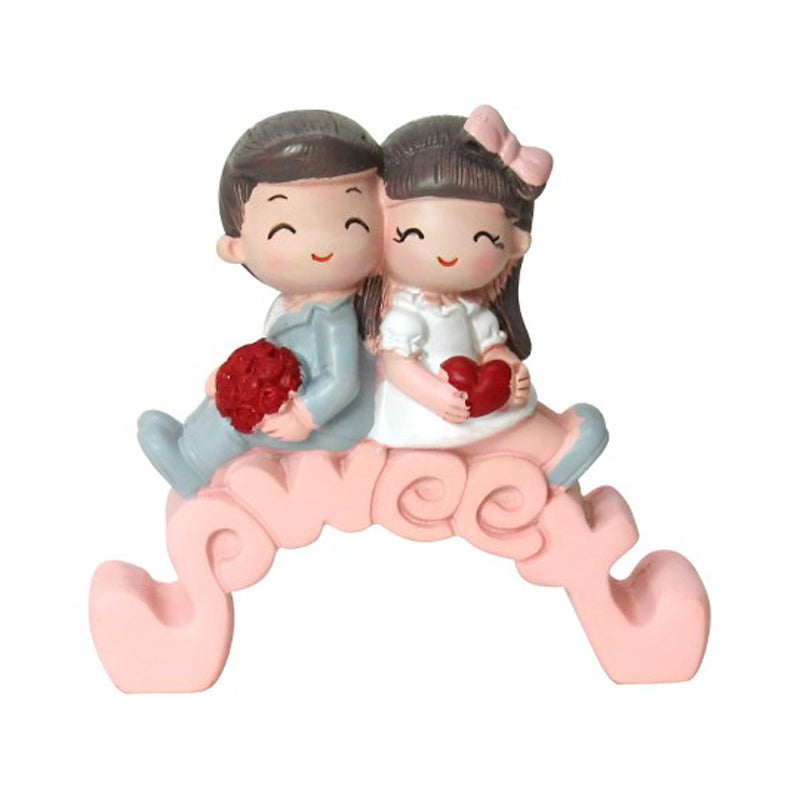 Sweet Couple Resin Showpiece media 3