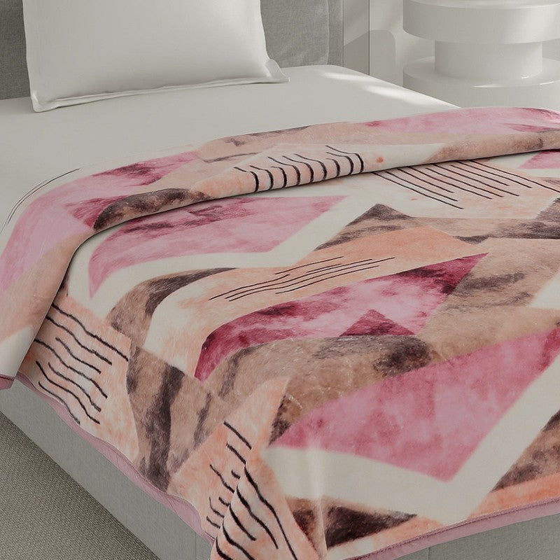 Monte Carlo Blush Dreams Blanket - 625 GSM media 4