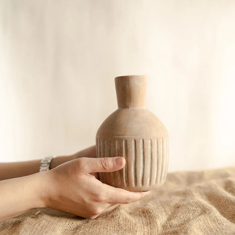 Curve Calm Porcelain Vase media 5