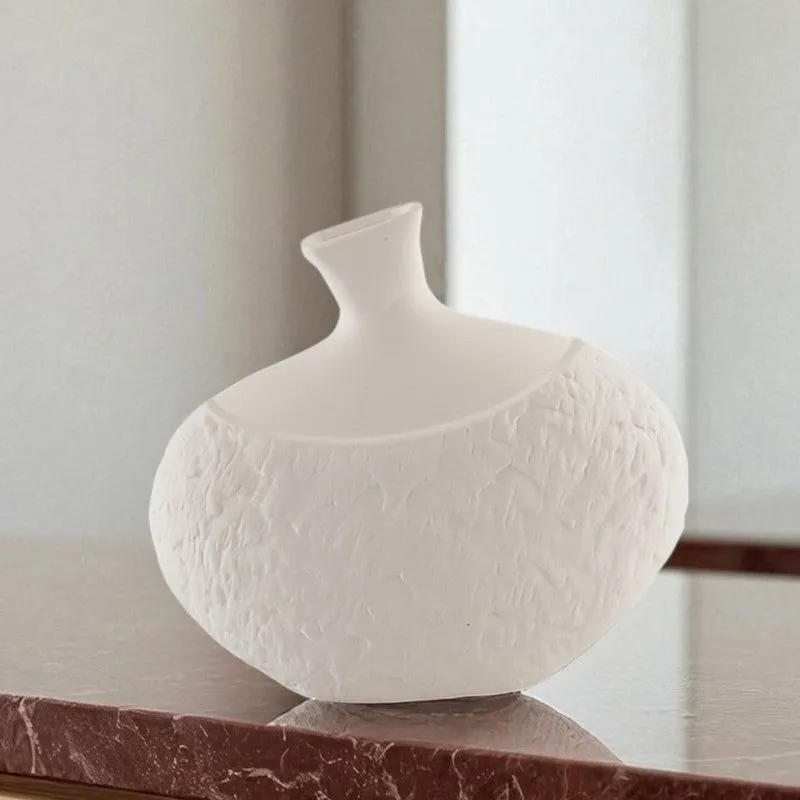 Lunora Ceramic Vase media 3