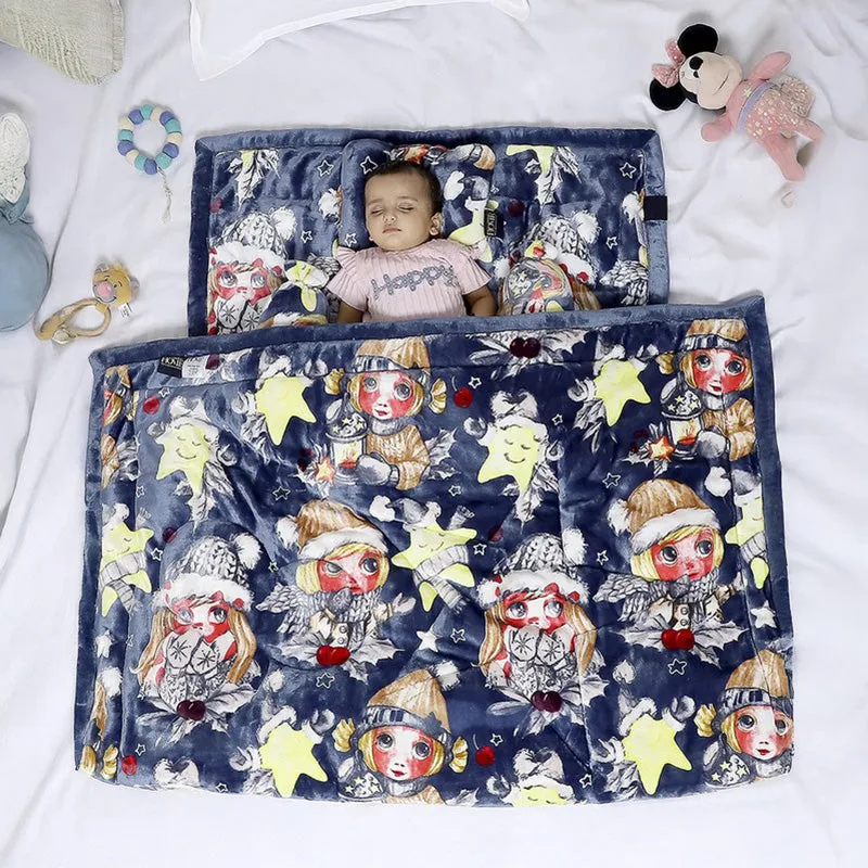 Monte Carlo Starry Dreams Blanket - 1400 GSM media 1