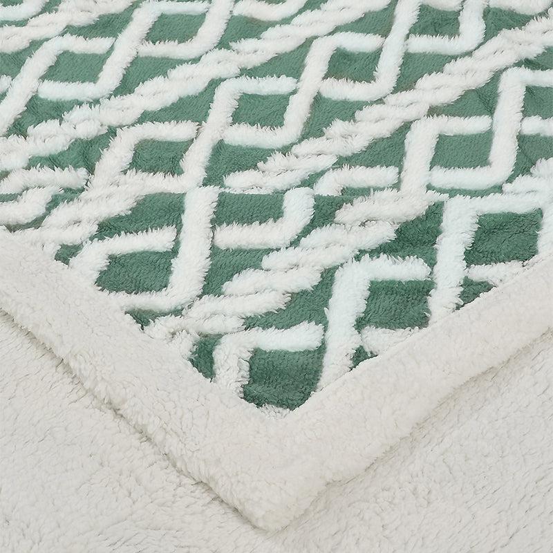 Oriella Geomatric Faux Fur Blanket (Green)  - 210 GSM media 5