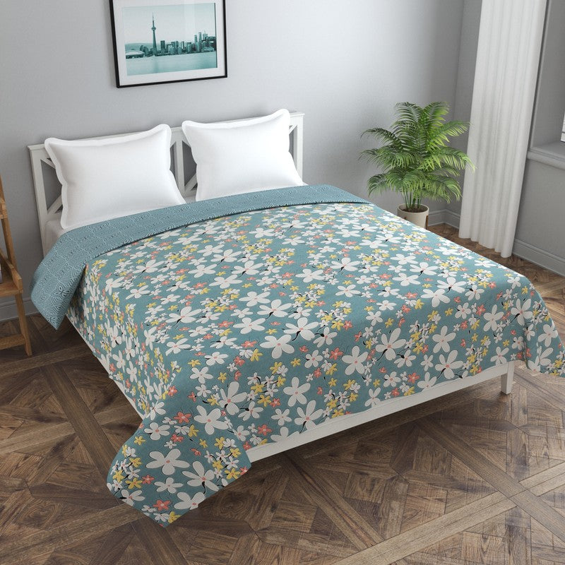 Jardinique Duvet Cover