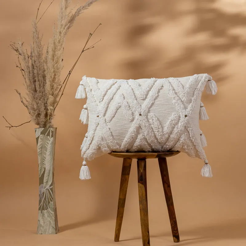 Lilo Tufted Cushion Cover - Rectangle media 2