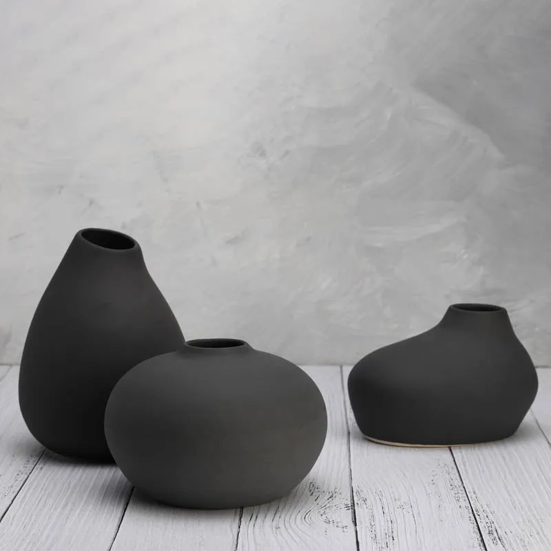 Raven Vases (Black) - Set Of Three media 3