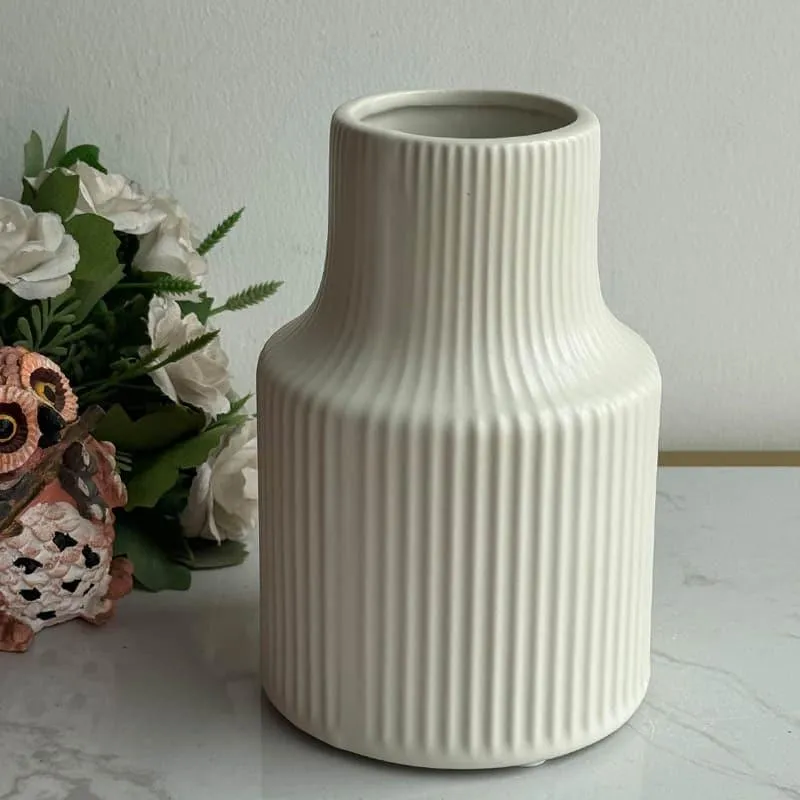 Merco Ceramic Vase media 3