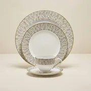 Dinner Sets & Plates category