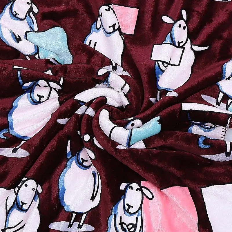 Monte Carlo Cozy Critter Blanket - 550 GSM media 5