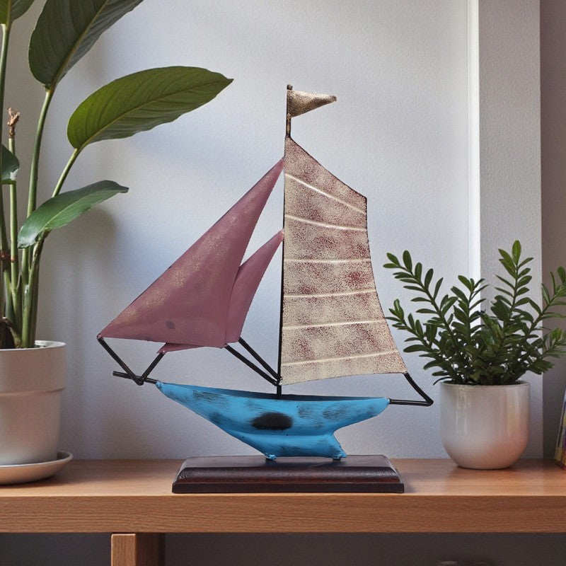 Abstract Sail Metal Showpiece