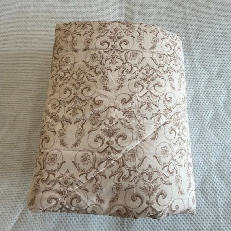Old Garden Comforters - 300 GSM media 5