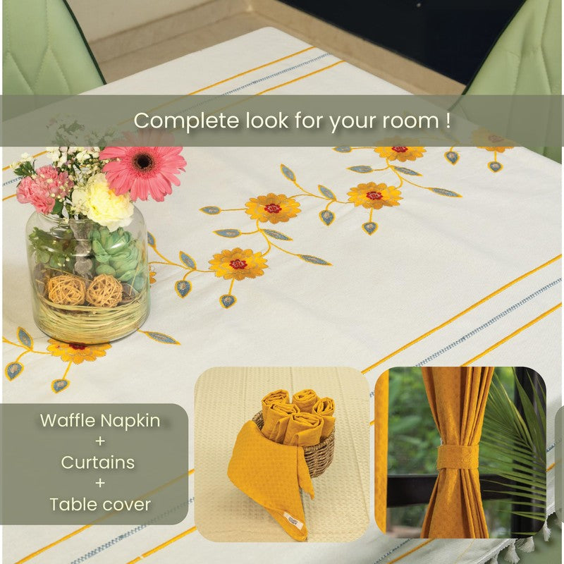 Bloom lines Table Cover media 7
