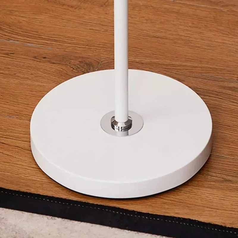 Illumicurve Floor Lamp - White media 6