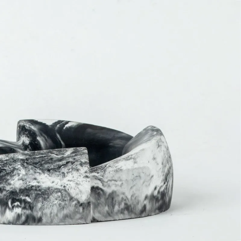 Mana Disc Ash Tray - Black media 4