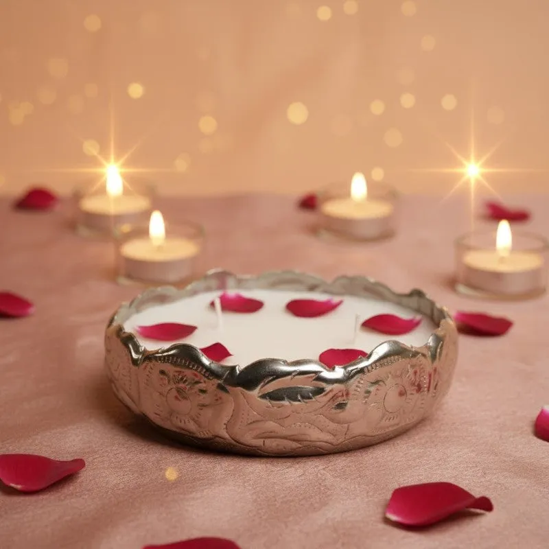 Petal & Flame Candle - Gold media 10