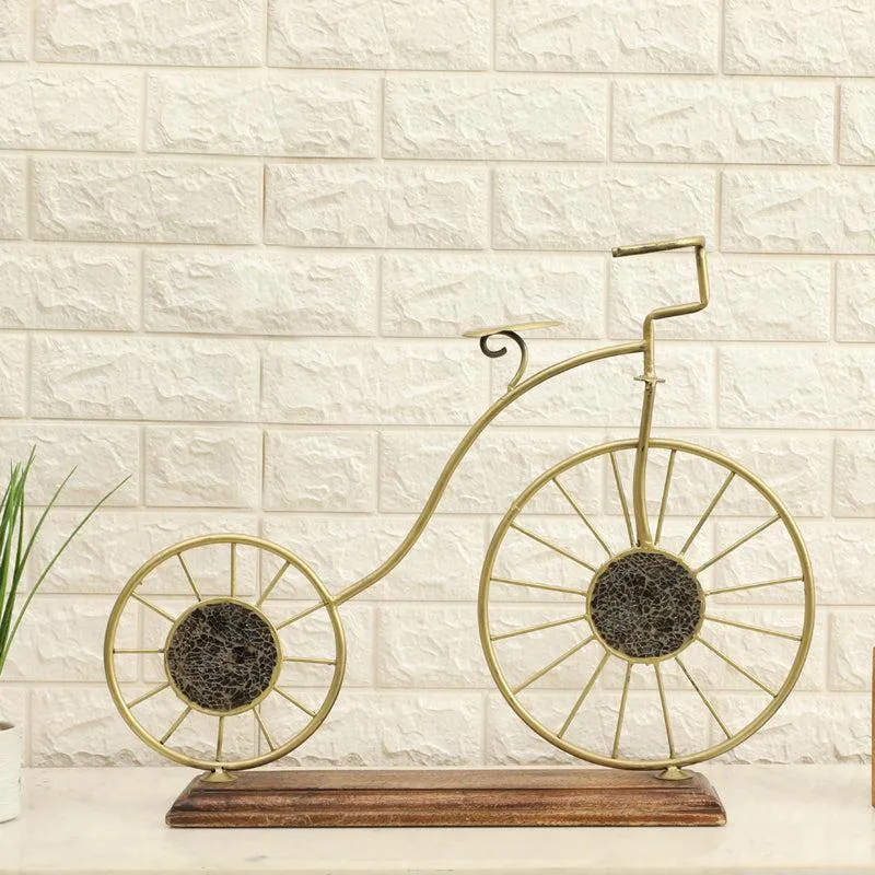 Luscina Cycle Showpiece media 1