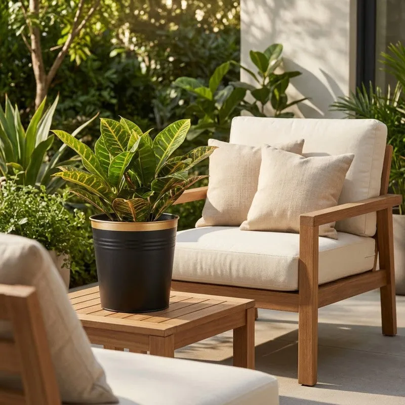 Leafora Iron Planter - Black media 7