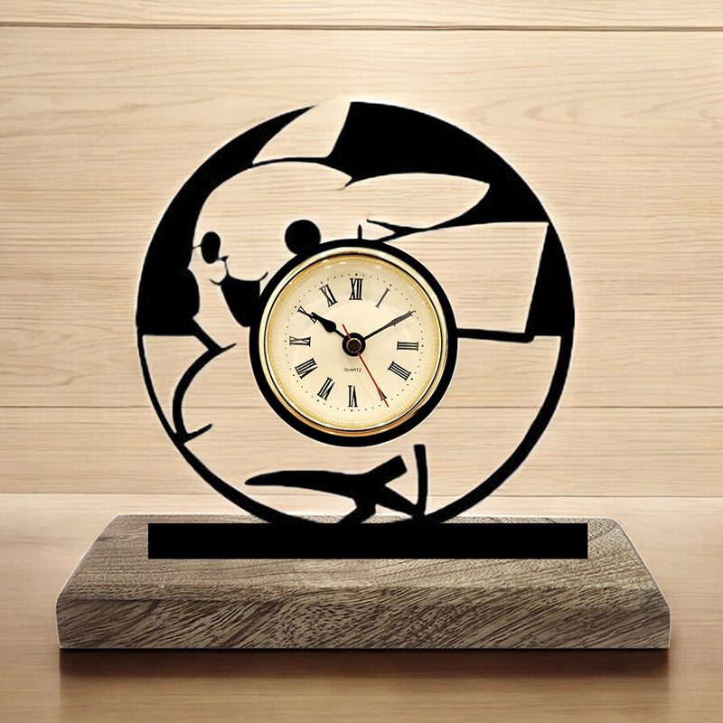 Pikachu Noir Analog Table Clock