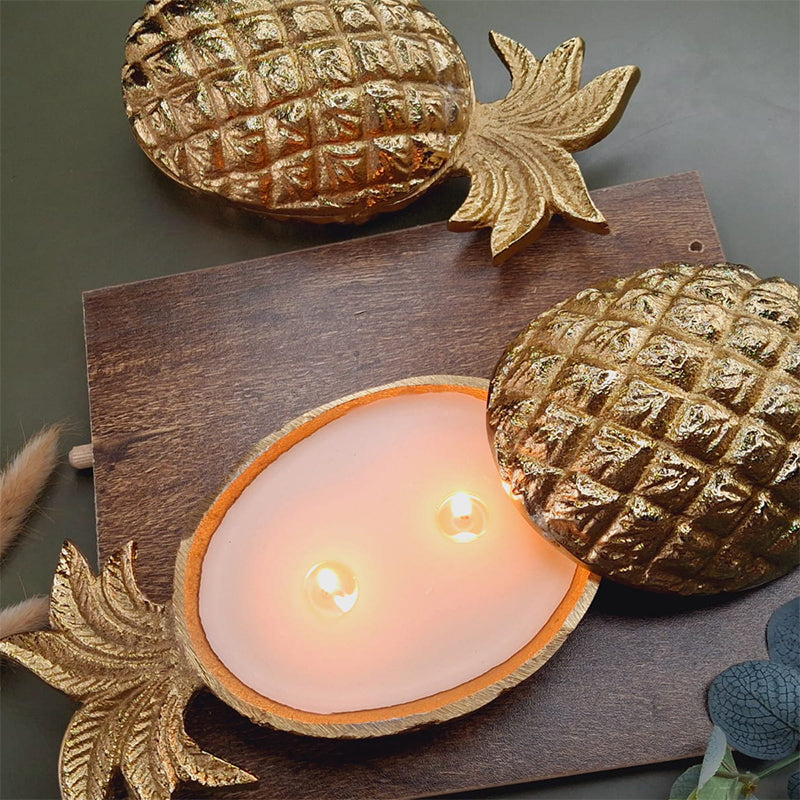 Luxe Pineapple Oudh Scented Candle - Gold media 3