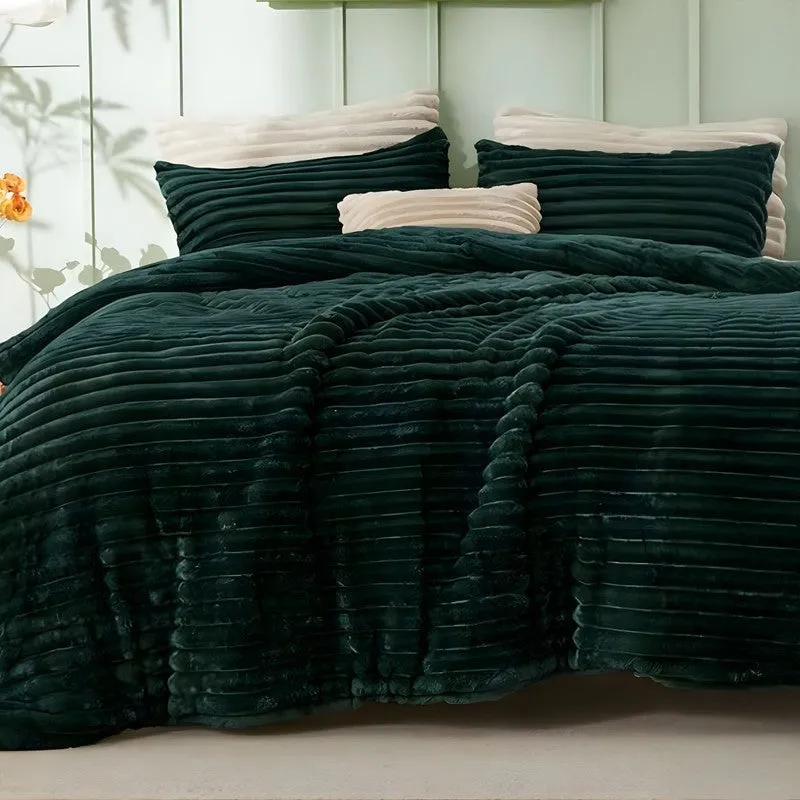 PureDrape Comfort (Green) Bedding Set - Four Piece Set media 4