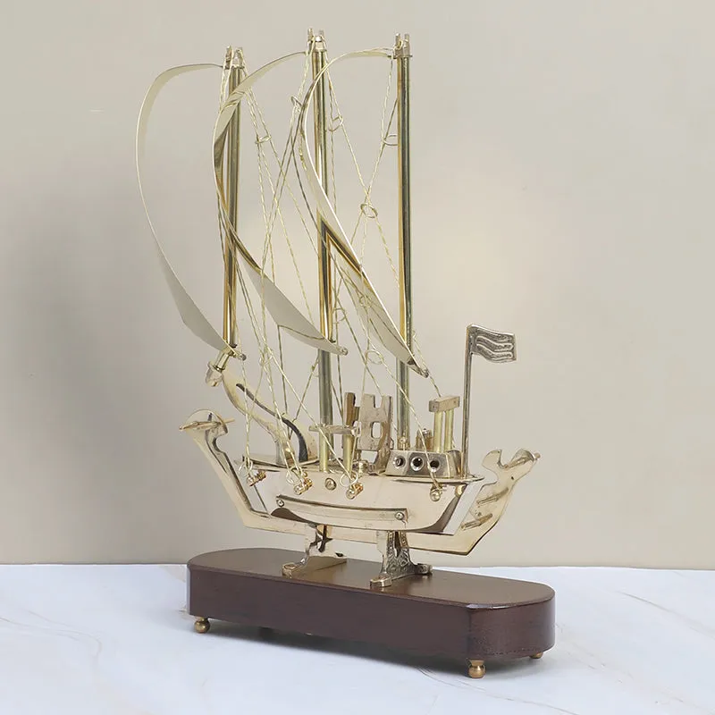 Marisail Vintage Showpiece media 4