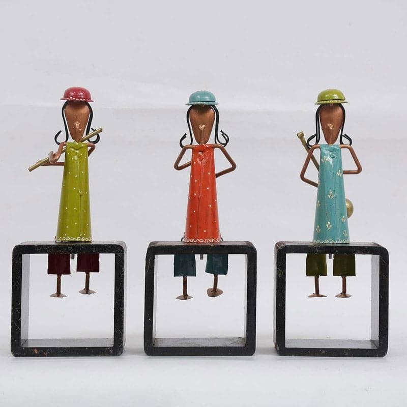 Folk Melodic Gather Showpiece - Set Of Three media 4