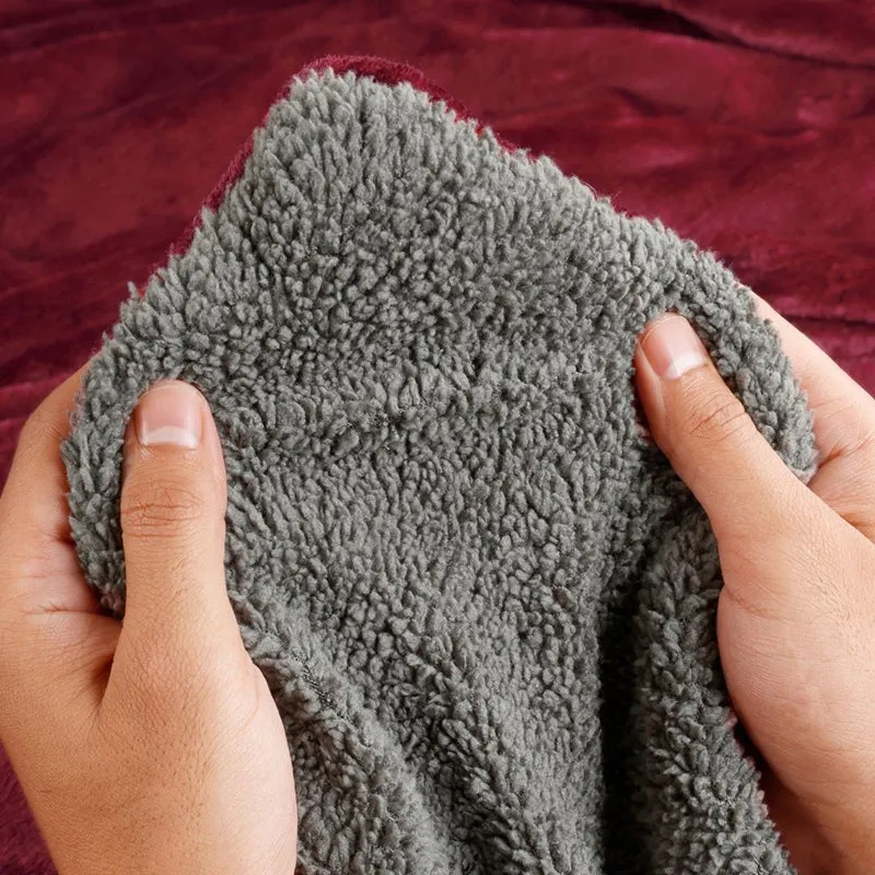 Casselle Reversible Blanket - Maroon media 5