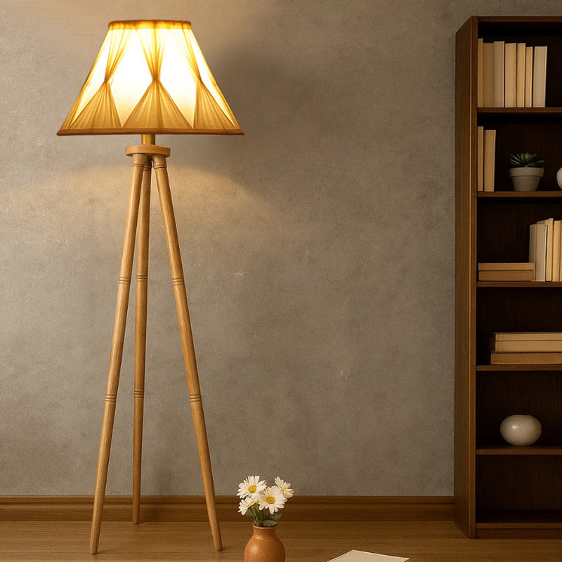 Pleatra Pinch Tripod Floor Lamp