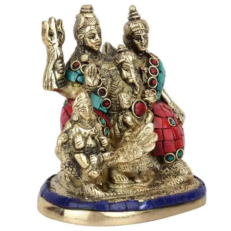 Deities Shiva Parvati Statue media 3