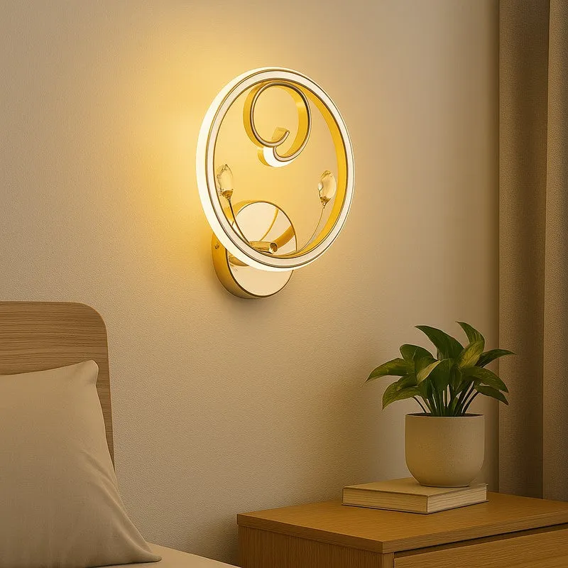 Cirra Aluminum Wall Lamp media 1