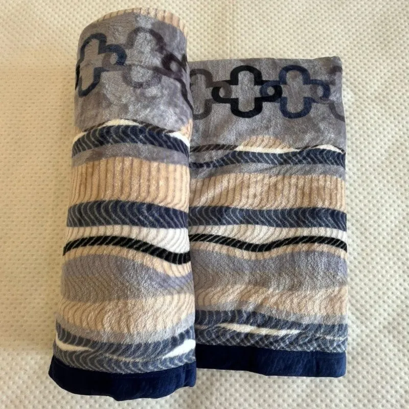 Minimal Weave Wool Blankets - 350 GSM media 7