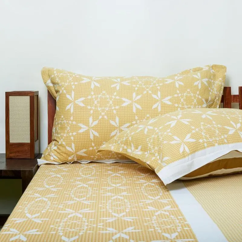 Swayam Streek Bedsheet Gift Set media 4