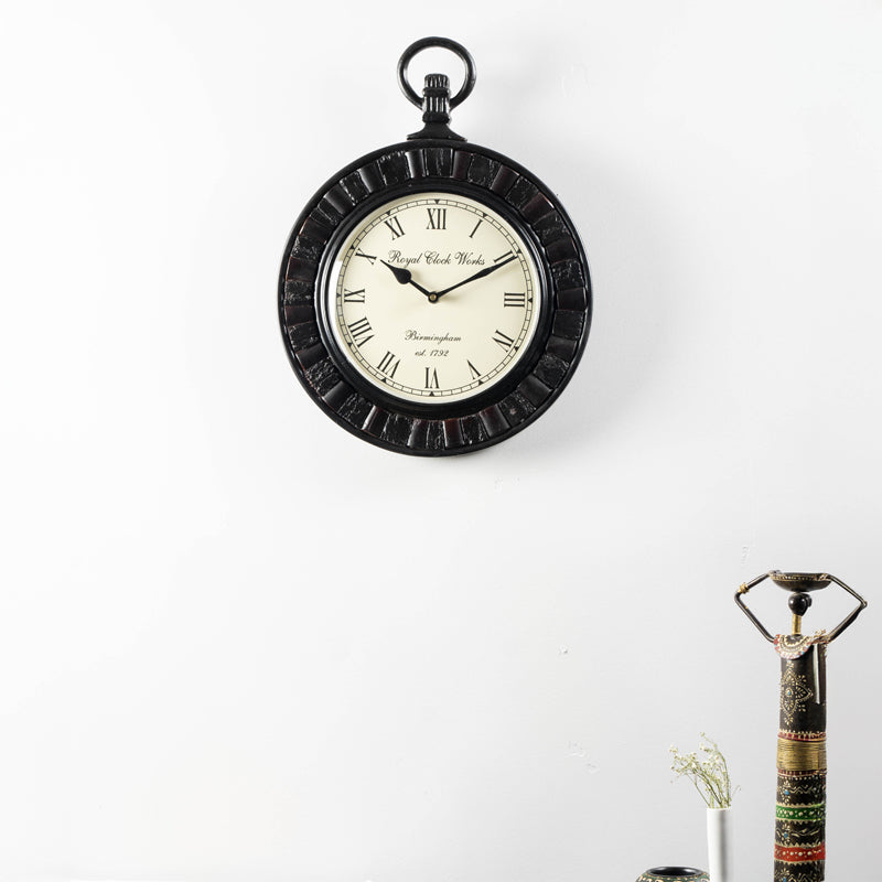 Vintage Hora Analog Clock
