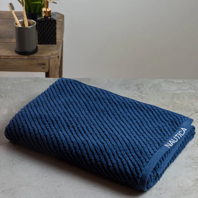 Nautica Riviera Bath Towel - Navy media 4