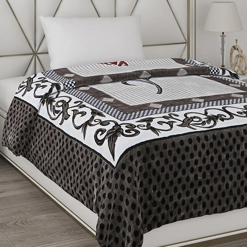 Monte Carlo Midnight Elegance Blanket - 600 GSM media 4