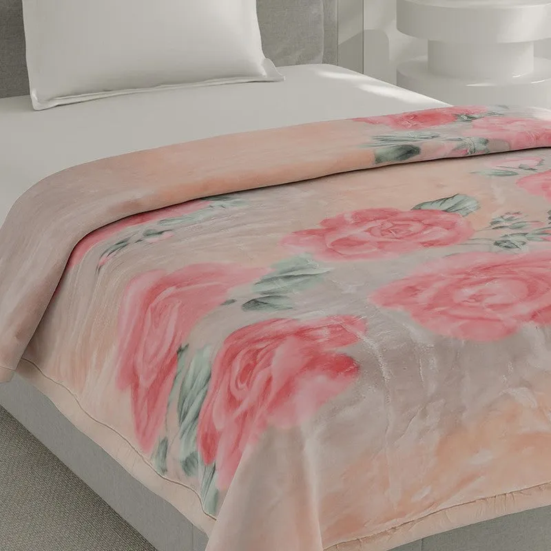 Monte Carlo Petal Dreamscape Blanket (Peach) - 895 GSM media 4