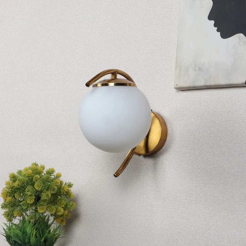 Thessara Iron Wall Lamp media 3