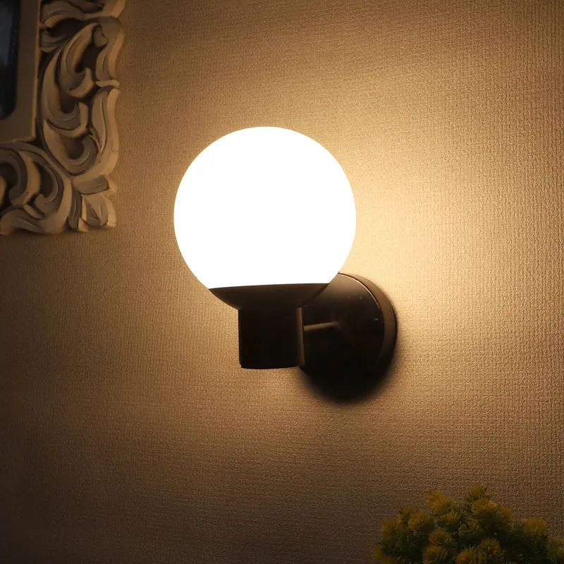 Moonette Iron Wall Lamp media 4