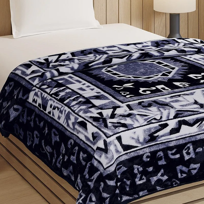 Monte Carlo Midnight Mosaic Blanket - 540 GSM media 3