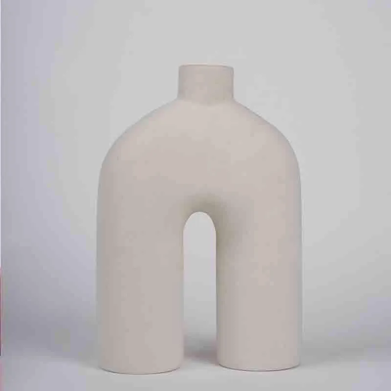 Scandinavian U Vase - White media 4