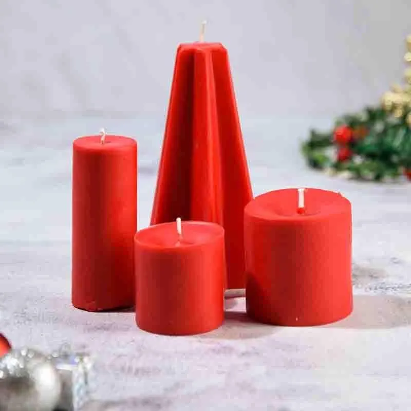 Christmas Corner - Set of 4 Pillar Candles - Bergamot & Vanilla Scented media 4