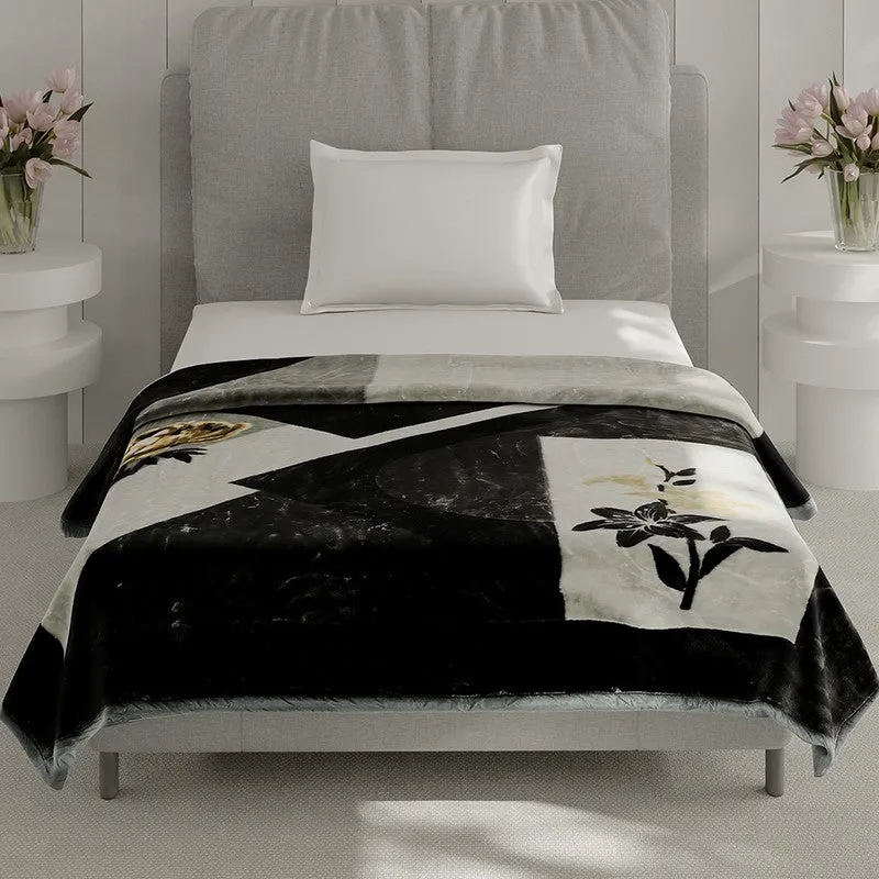 Monte Carlo Midnight Blossom Throw Blanket - 895 GSM media 3