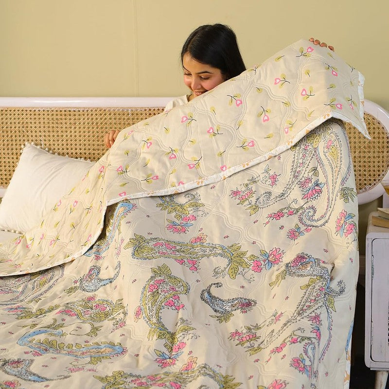 BlossomCalm Reversible Comforter - 220 GSM media 5