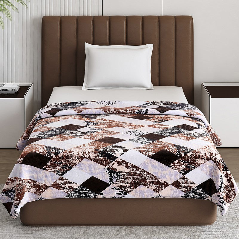 Monte Carlo Rosavera Geometric Print Polyester Blanket (Brown) - 233 GSM media 4