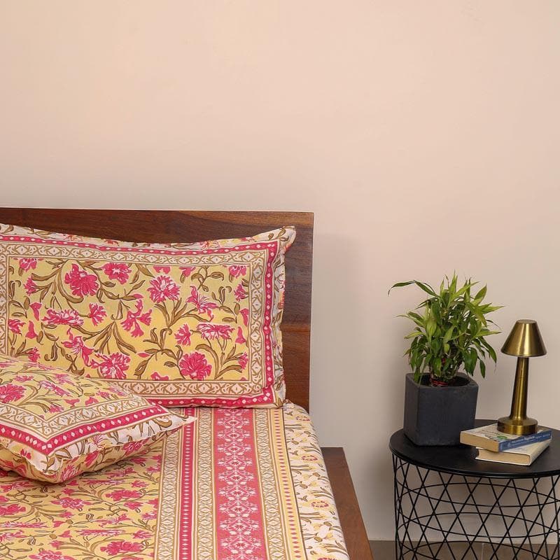 Nazakat Jaipuri Cotton Bedsheet (Pink) - 144 TC media 4