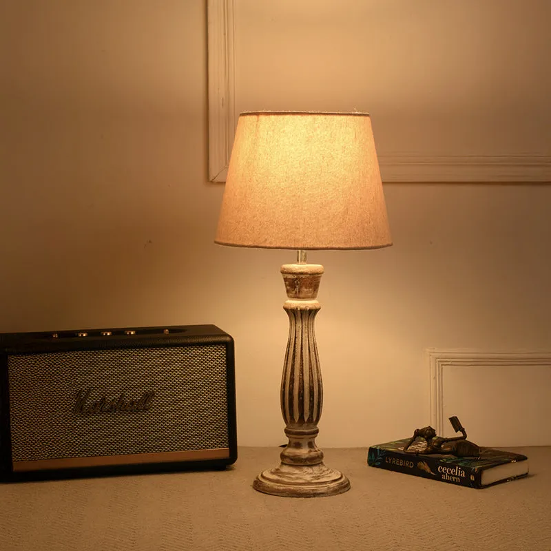 Whittle Cone Cotton Table Lamp - Beige media 1