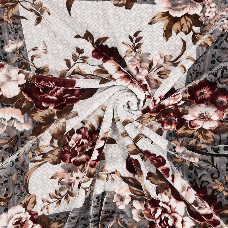 Monte Carlo Floral Elegance Blanket - 1042 GSM media 6