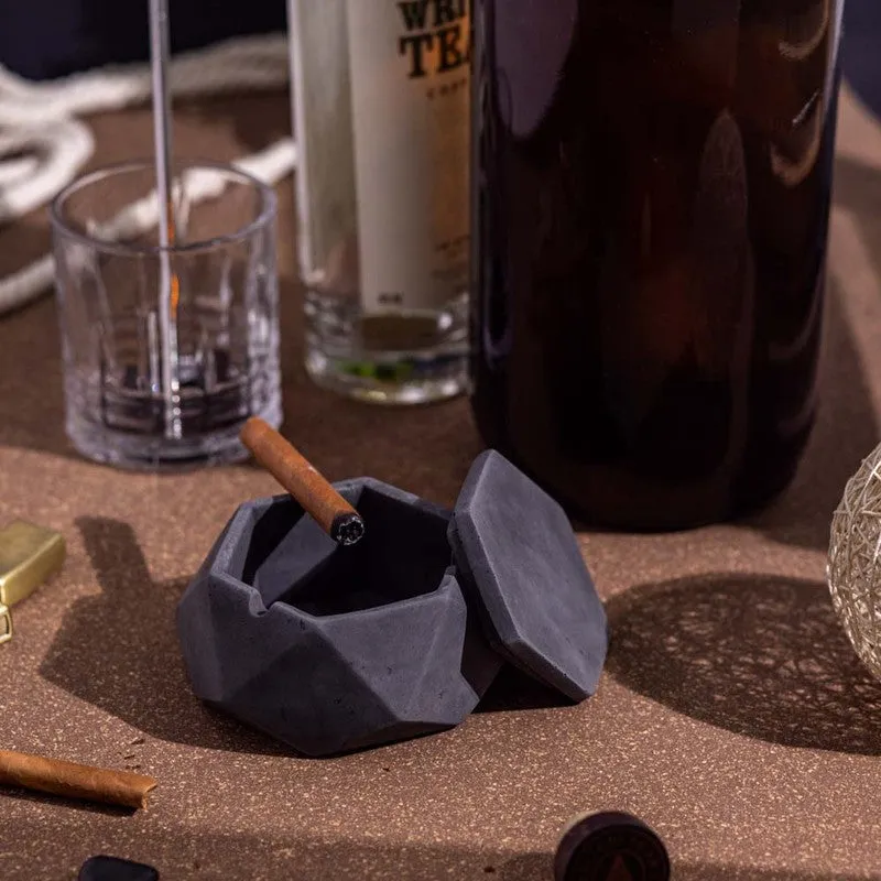 Zyric Ash Tray - Black media 3